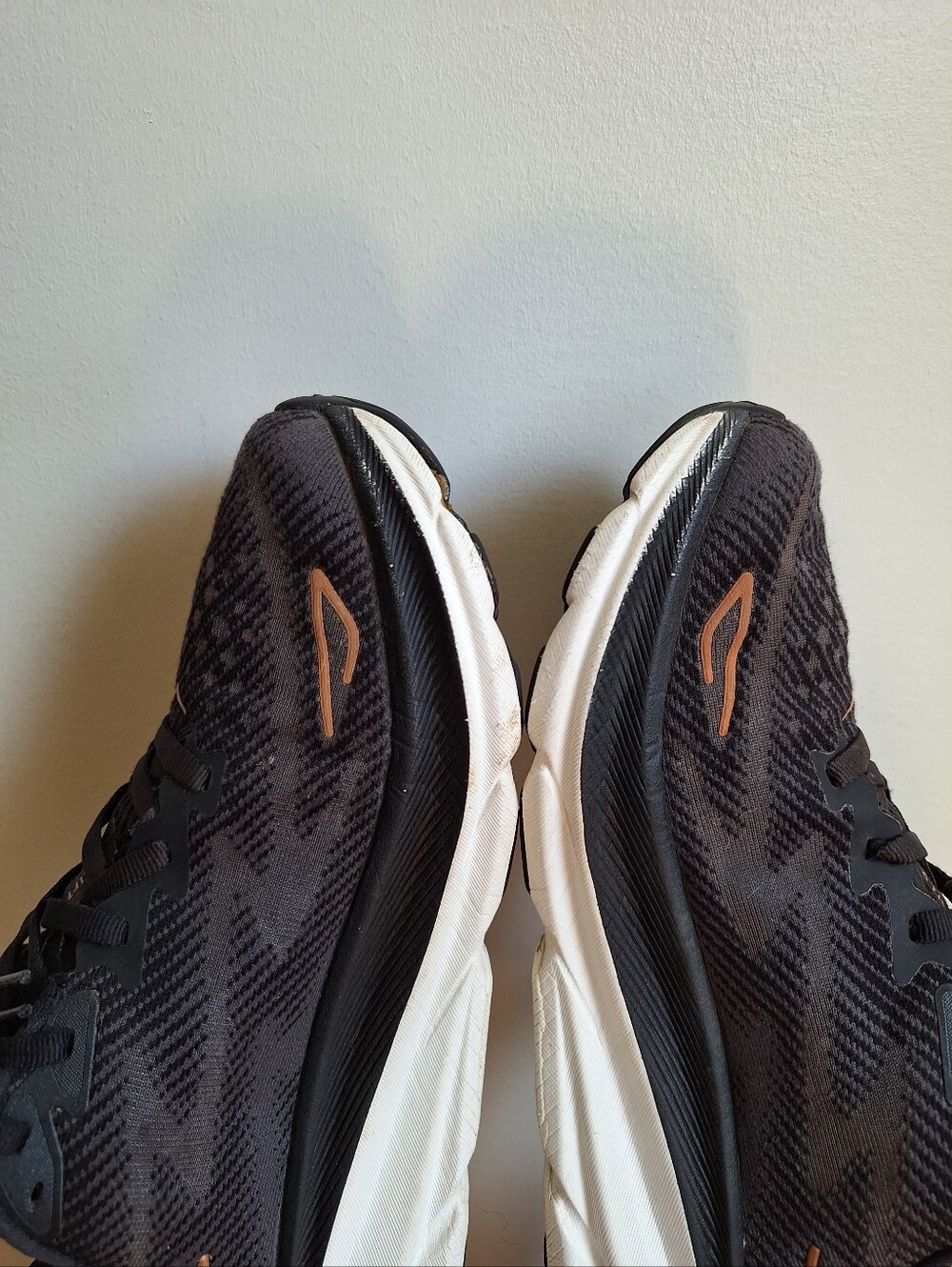 Hoka Clifton 9  Black/Rose Gold  Women's Size 7.5B - Picture 12 of 16